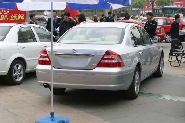 Китайци обвиниха Mercedes в кражба